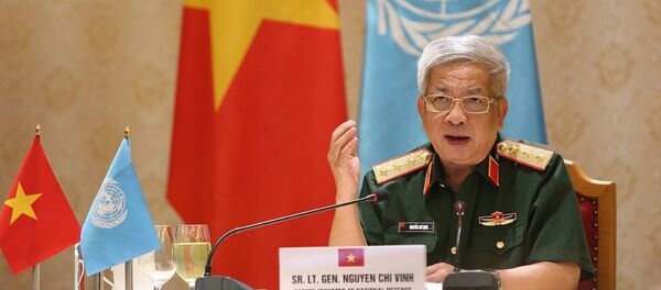 Thượng tướng Nguyễn Chí Vịnh, Thứ trưởng Bộ Quốc phòng phát biểu tại hội đàm. - Sputnik Việt Nam