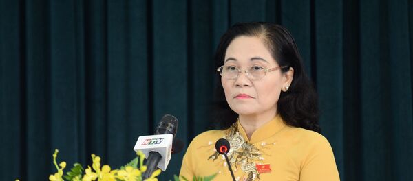 Bà Nguyễn Thị Lệ, Chủ tịch HĐND Thành phố phát biểu tại phiên khai mạc. - Sputnik Việt Nam