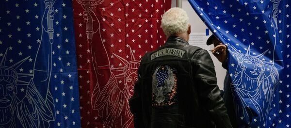 Cư dân địa phương tại một trạm bỏ phiếu trong các cuộc bầu cử sơ bộ ở Manchester, New Hampshire. Cư dân địa phương tại một trạm bỏ phiếu trong các cuộc bầu cử sơ bộ ở Manchester, New Hampshire. - Sputnik Việt Nam