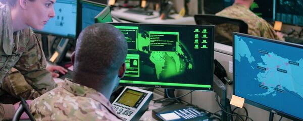 Phi đội điều hành mạng căn cứ không quân Lekland của Hoa Kỳ trong cuộc tập trận tấn công mạng. - Sputnik Việt Nam