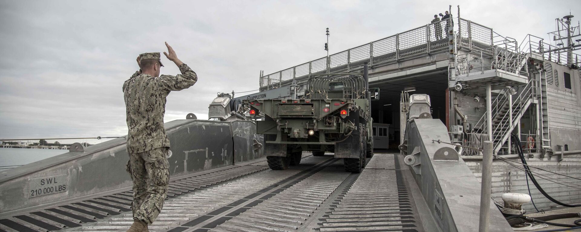 Các quân nhân Mỹ tại căn cứ quân sự Rota, Tây Ban Nha. - Sputnik Việt Nam, 1920, 08.03.2026