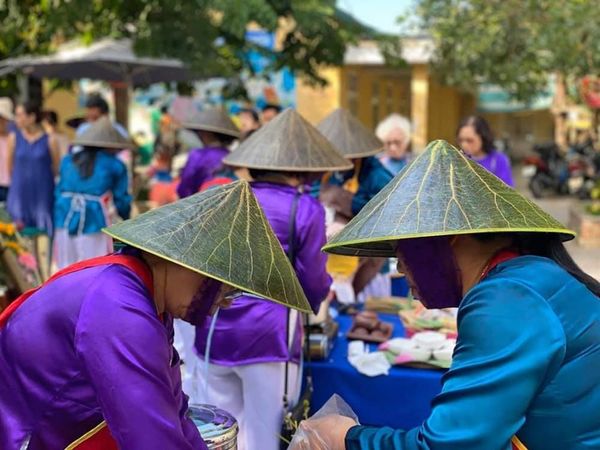 Nón Huế làm từ lá sen – nhìn là thấy say Nón Huế làm từ lá sen – nhìn là thấy say - Sputnik Việt Nam