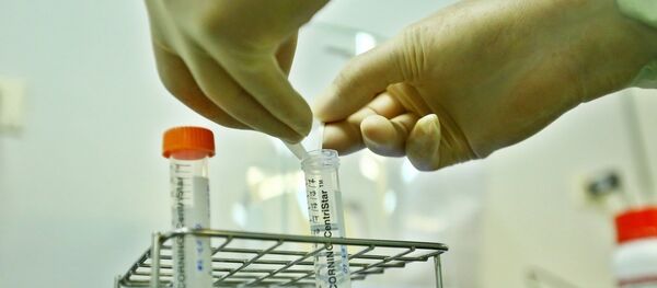 Bán thành phẩm của một loại vắc xin sau quá trình nghiên cứu, điều chế trước khi được tiêm thử trên động vật. Bán thành phẩm của một loại vắc xin sau quá trình nghiên cứu, điều chế trước khi được tiêm thử trên động vật. - Sputnik Việt Nam