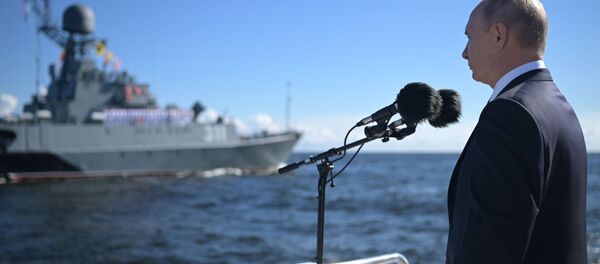 Ông Putin tham gia lễ hội kỷ niệm tôn vinh Ngày Hải quân Nga tại Saint-Peterburg. Ông Putin tham gia lễ hội kỷ niệm tôn vinh Ngày Hải quân Nga tại Saint-Peterburg. - Sputnik Việt Nam