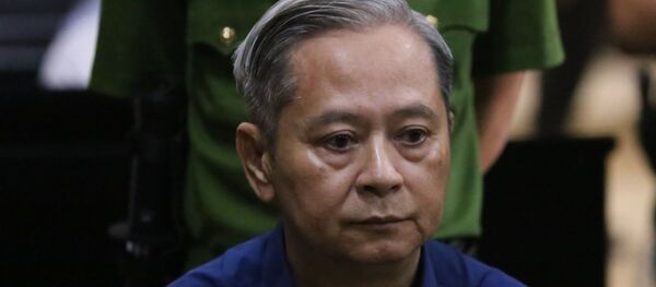 Nguyên Phó Chủ tịch UBND Thành phố Hồ Chí Minh Nguyễn Hữu Tín trong phiên tòa xét xử sơ thẩm. - Sputnik Việt Nam