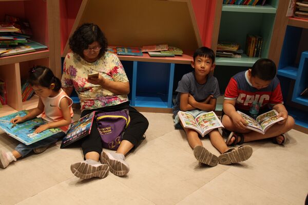 Tại sao Trung Quốc thu hồi những cuốn sách thiếu nhi nổi tiếng? - Sputnik Việt Nam