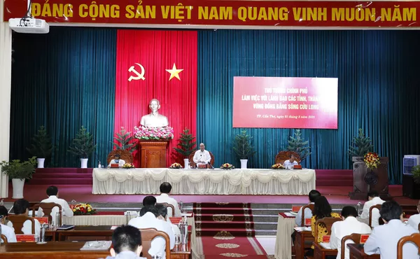 Thủ tướng Nguyễn Xuân Phúc làm việc với lãnh đạo các tỉnh, thành phố vùng ĐBSCL Thủ tướng Nguyễn Xuân Phúc làm việc với lãnh đạo các tỉnh, thành phố vùng ĐBSCL - Sputnik Việt Nam