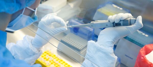 Nhà khoa học nghiên cứu vắc-xin tại phòng thí nghiệm BIOCAD. - Sputnik Việt Nam