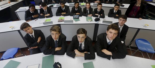 Học sinh người Anh ở London. - Sputnik Việt Nam