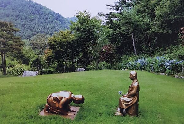 Shinzo Abe thực sự sẽ không quỳ gối trước người Hàn Quốc - Sputnik Việt Nam