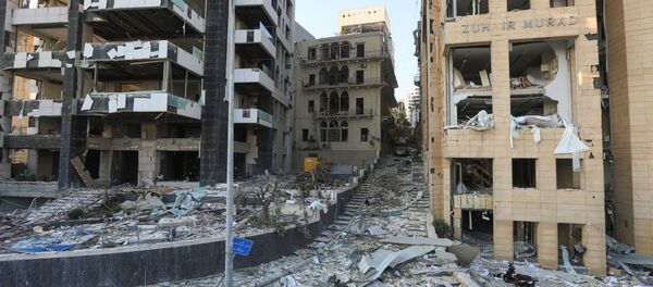 Quang cảnh đường phố Beirut sau vụ nổ ở cảng - Sputnik Việt Nam