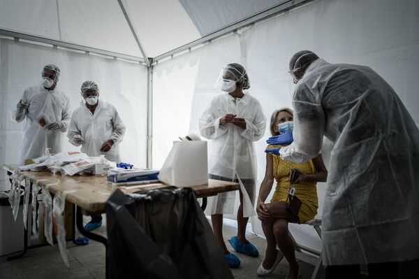 Làn sóng vi rút thứ hai. Các nước chuẩn bị đối phó với đợt bùng phát mới - Sputnik Việt Nam