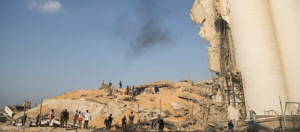 Tòa nhà trữ vật liệu bị phá hủy ở cảng Beirut - Sputnik Việt Nam