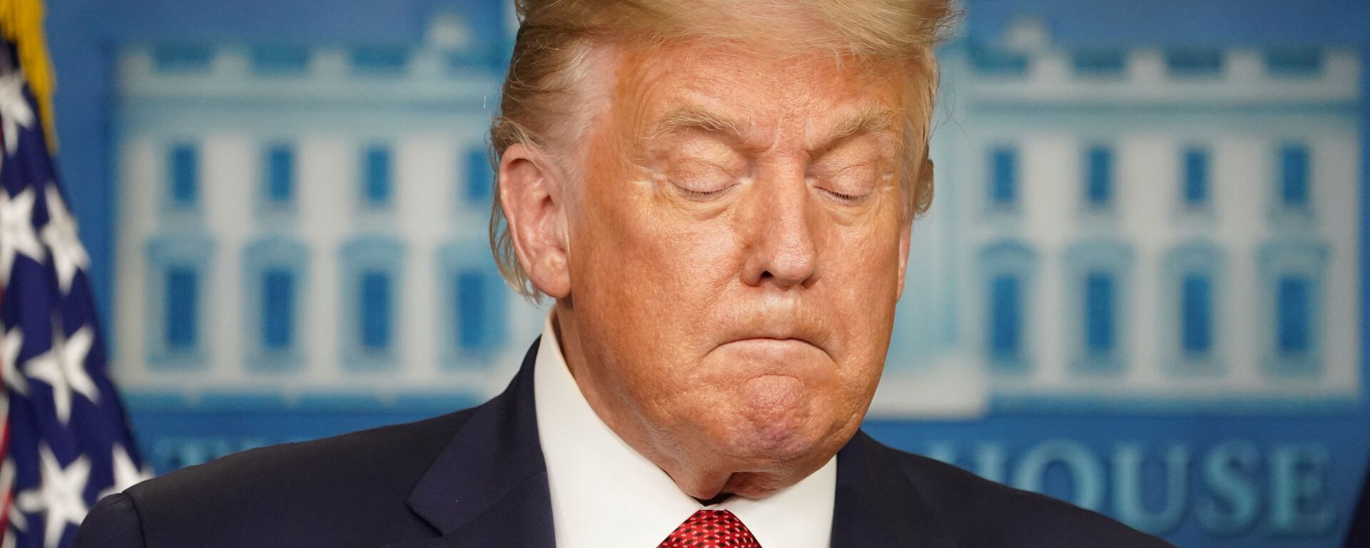 Tổng thống Mỹ Donald Trump trong cuộc họp báo tại Nhà Trắng - Sputnik Việt Nam, 1920, 11.08.2020