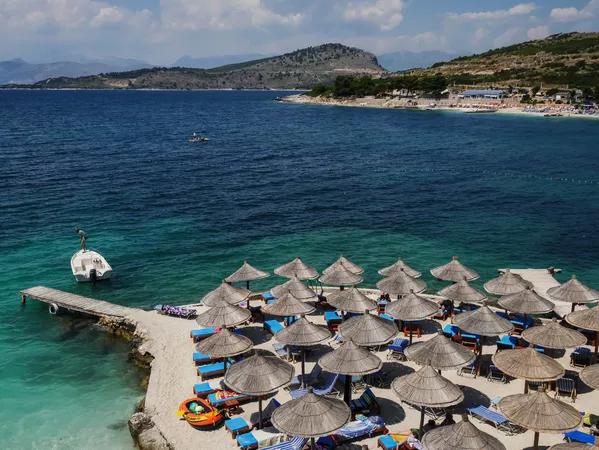 Quang cảnh thị trấn nghỉ mát Saranda ở Albania Quang cảnh thị trấn nghỉ mát Saranda ở Albania - Sputnik Việt Nam