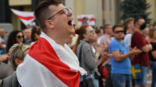 Người tham gia hành động phản đối trên Quảng trường Độc lập ở Minsk - Sputnik Việt Nam