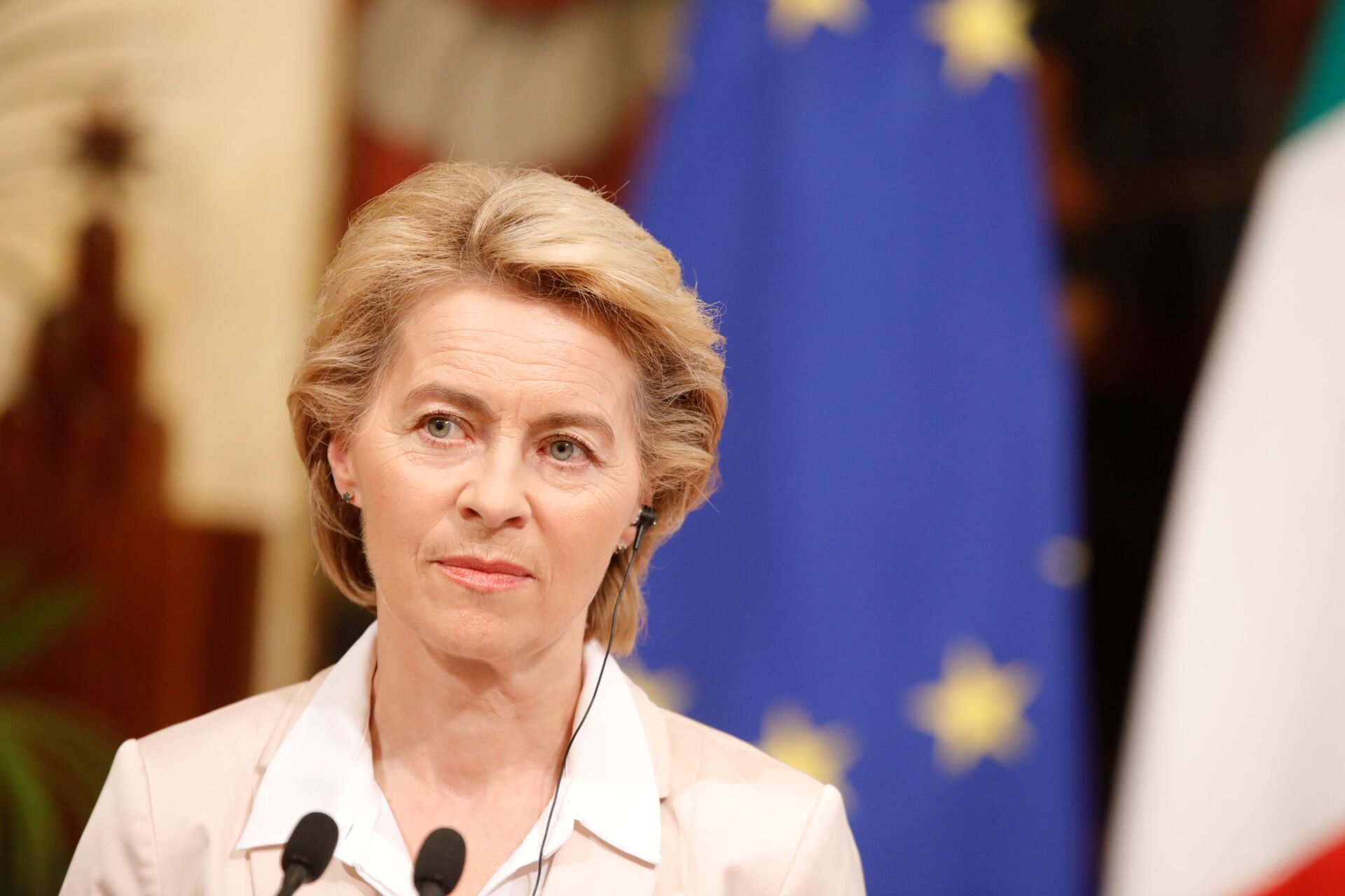 Người đứng đầu Ủy ban châu Âu Ursula von der Leyen - Sputnik Việt Nam, 1920, 18.01.2022