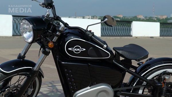 Kalashnikov giới thiệu chiếc mô tô điện mới theo mẫu IZH-49 huyền thoại Kalashnikov giới thiệu chiếc mô tô điện mới theo mẫu IZH-49 huyền thoại - Sputnik Việt Nam