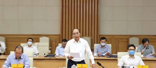 Thủ tướng Nguyễn Xuân Phúc phát biểu tại buổi làm việc. - Sputnik Việt Nam