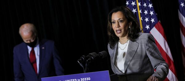 Ứng cử viên đảng Dân chủ Joe Biden và Thượng nghị sĩ California Kamala Harris - Sputnik Việt Nam