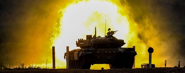 Xe tăng T-72 của đội tuyển Uzbekistan trong cuộc thi Tank Biathlon-2020 tại thao trường Alabino - Sputnik Việt Nam