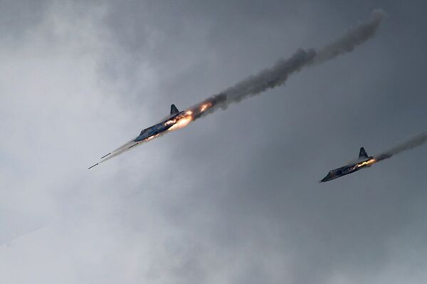 Phi công của Lực lượng Không quân đã trình diễn màn không chiến tại Army-2020 Phi công của Lực lượng Không quân đã trình diễn màn không chiến tại Army-2020 - Sputnik Việt Nam