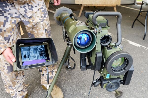 Không ồn ào và bụi bẩn: Vũ khí mới của Nga chống lại xe tăng - Sputnik Việt Nam