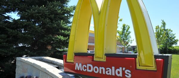 Nhà hàng McDonald's ở Oak Brook, Illinois, Mỹ Nhà hàng McDonald's ở Oak Brook, Illinois, Mỹ - Sputnik Việt Nam