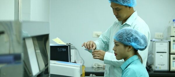 Nghiên cứu định lượng protein trong vắc xin tại phòng thí nghiệm của Công ty TNHH MTV Vắc xin và sinh phẩm số 1 (Vabiotech) - Sputnik Việt Nam