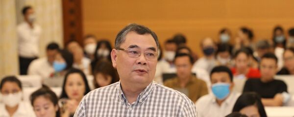 Chánh Văn phòng Bộ Công an Tô Ân Xô trả lời các câu hỏi của phóng viên Chánh Văn phòng Bộ Công an Tô Ân Xô trả lời các câu hỏi của phóng viên - Sputnik Việt Nam