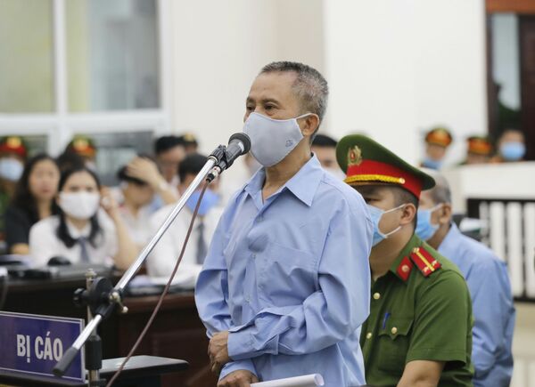 Việt Nam xét xử vụ án Đồng Tâm: Bộ Công an nêu lý do đưa quân vào thôn Hoành trong đêm Việt Nam xét xử vụ án Đồng Tâm: Bộ Công an nêu lý do đưa quân vào thôn Hoành trong đêm - Sputnik Việt Nam