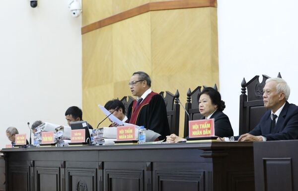 Việt Nam xét xử vụ án Đồng Tâm: Bộ Công an nêu lý do đưa quân vào thôn Hoành trong đêm Việt Nam xét xử vụ án Đồng Tâm: Bộ Công an nêu lý do đưa quân vào thôn Hoành trong đêm - Sputnik Việt Nam