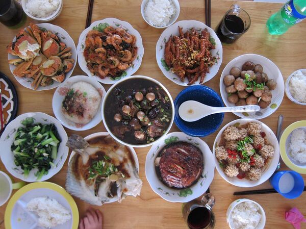 Người Trung Quốc sẽ ăn ít hơn để tránh vứt bỏ hàng triệu tấn thực phẩm - Sputnik Việt Nam