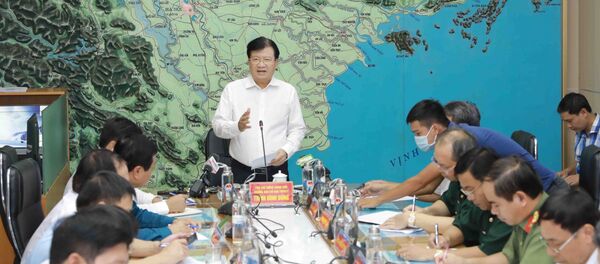  Phó Thủ tướng Trịnh Đình Dũng, Trưởng ban chỉ đạo Trung ương về phòng, chống thiên tai phát biểu chỉ đạo. - Sputnik Việt Nam