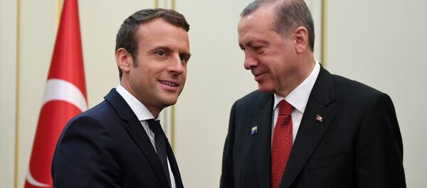 Cuộc gặp giữa Emmanuel Macron và Recep Tayyip Erdogan, 2017 - Sputnik Việt Nam