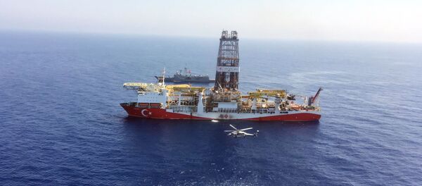  Tàu khoan Fatih của Thổ Nhĩ Kỳ ở phía đông Địa Trung Hải, gần Cộng hòa Síp - Sputnik Việt Nam
