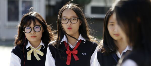 Nữ sinh Trung Quốc. - Sputnik Việt Nam