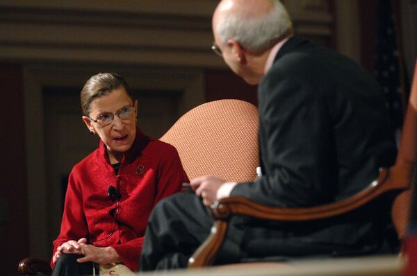  Trump bị la ó tại tang lễ thẩm phán Tòa án tối cao - Sputnik Việt Nam