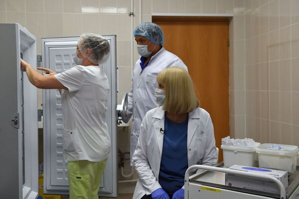 Trung tâm Gamaleya tiết lộ chi tiết về thử nghiệm vắc xin ngừa coronavirus - Sputnik Việt Nam