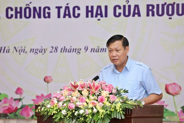 Thời bình vẫn chết nhiều: Việt Nam bắt đầu phạt tiền hành vi xúi giục, ép uống rượu bia Thời bình vẫn chết nhiều: Việt Nam bắt đầu phạt tiền hành vi xúi giục, ép uống rượu bia - Sputnik Việt Nam