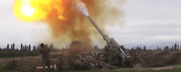 Lực lượng vũ trang Azerbaijan tấn công các đơn vị pháo binh của Lực lượng vũ trang Armenia theo hướng Agderin ở Nagorno-Karabakh - Sputnik Việt Nam