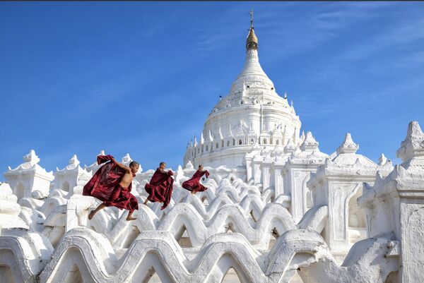 Ảnh Thi nhảy cao của nhiếp ảnh gia Myanmar Zay Yar Lin, lọt Top-20 hạng mục Hành trình kỳ lạ cuộc thi Better Photography Magazine Photo of the Year  - Sputnik Việt Nam