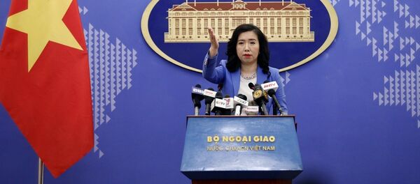Người phát ngôn Bộ Ngoại giao Lê Thị Thu Hằng trả lời câu hỏi của các phóng viên trong nước và quốc tế. - Sputnik Việt Nam