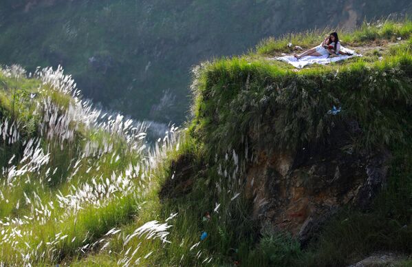 Người phụ nữ đi picnic ở Kathmandu, Nepal - Sputnik Việt Nam