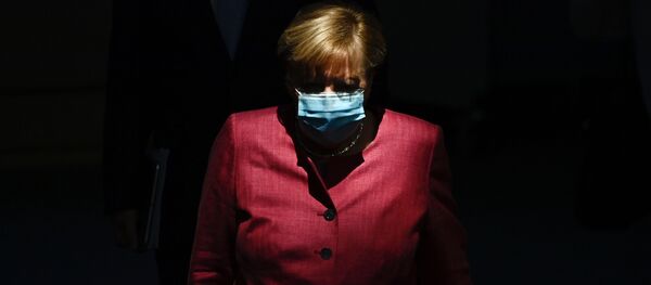 Thủ tướng Đức Angela Merkel đeo khẩu trang - Sputnik Việt Nam