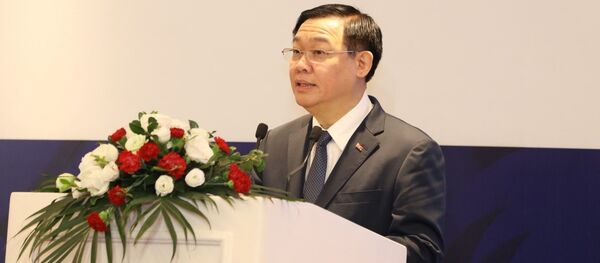 Bí thư Thành ủy Hà Nội Vương Đình Huệ phát biểu khai mạc. - Sputnik Việt Nam