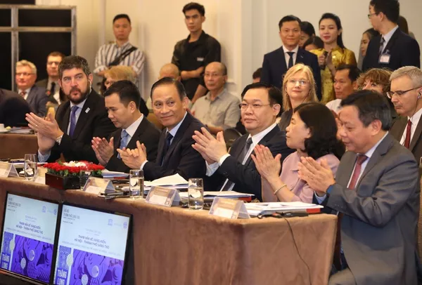 Bí thư Vương Đình Huệ: Đưa Hà Nội thành Trung tâm sáng tạo của khu vực Bí thư Vương Đình Huệ: Đưa Hà Nội thành Trung tâm sáng tạo của khu vực - Sputnik Việt Nam