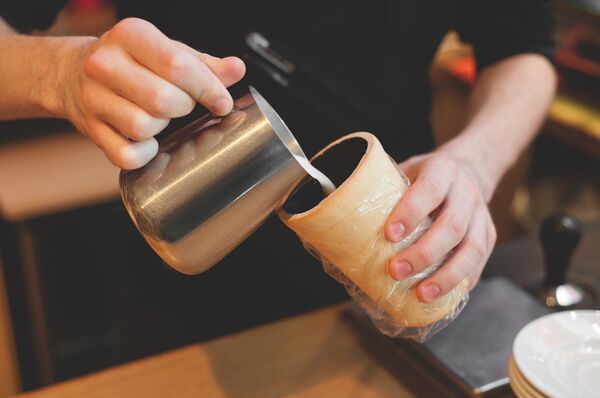 Thơm ngon và thân thiện với môi trường: người Nga đưa ra giải pháp thay thế nhựa có thể ăn được Thơm ngon và thân thiện với môi trường: người Nga đưa ra giải pháp thay thế nhựa có thể ăn được - Sputnik Việt Nam