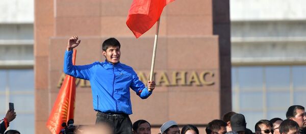 Những người tham gia hành động phản đối ở Bishkek. Những người tham gia hành động phản đối ở Bishkek. - Sputnik Việt Nam