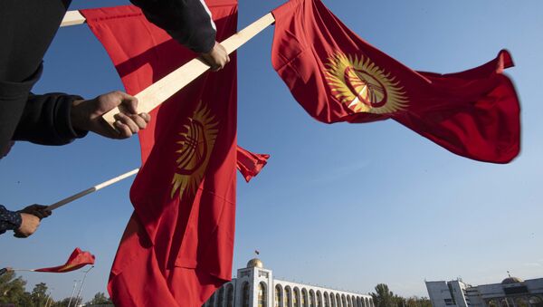 Biểu tình sau bầu cử quốc hội ở Bishkek. - Sputnik Việt Nam